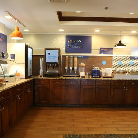 Holiday Inn Express Hotel & Suites Cleveland - Ms By Ihg מראה חיצוני תמונה