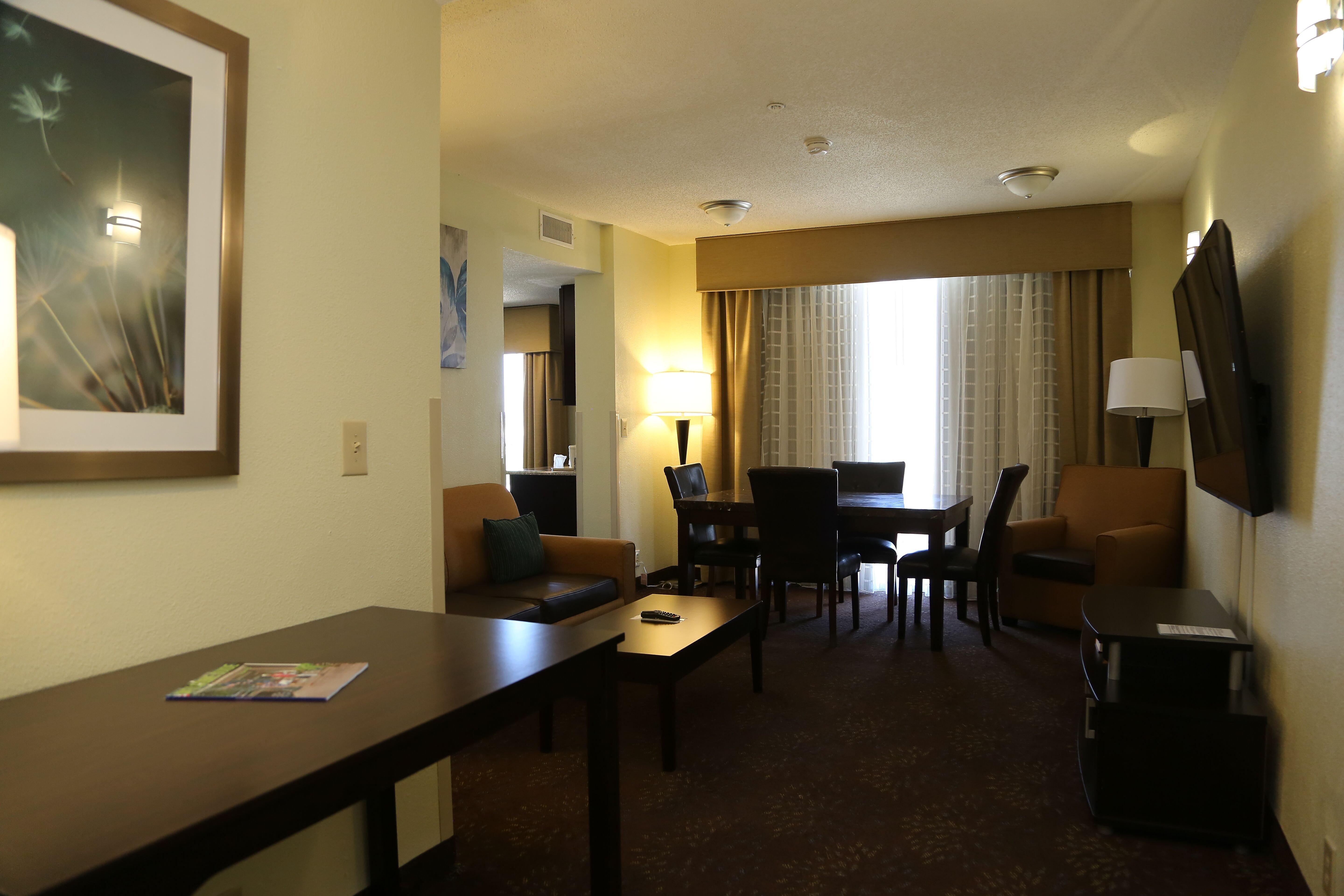Holiday Inn Express Hotel & Suites Cleveland - Ms By Ihg מראה חיצוני תמונה