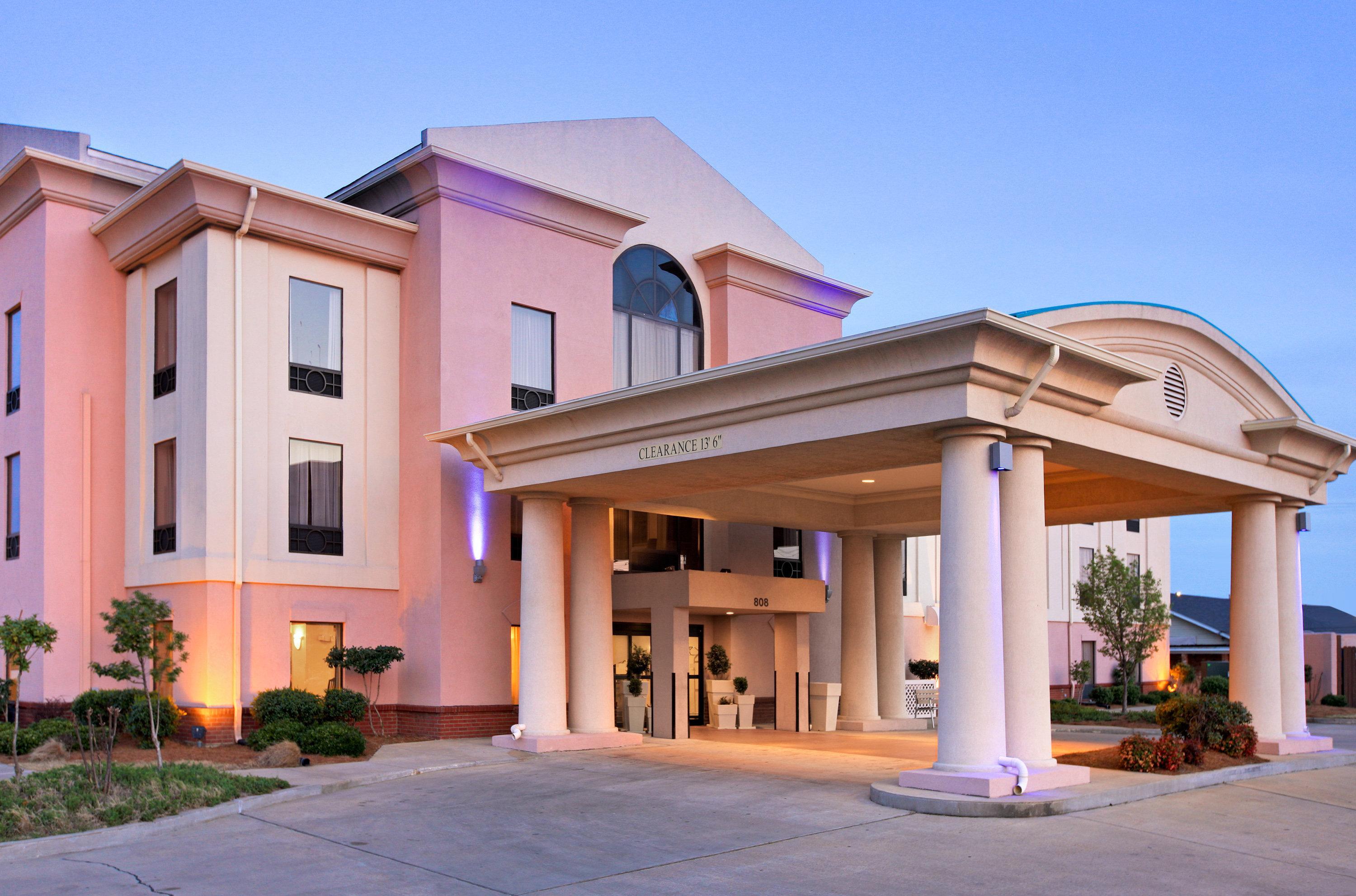 Holiday Inn Express Hotel & Suites Cleveland - Ms By Ihg מראה חיצוני תמונה