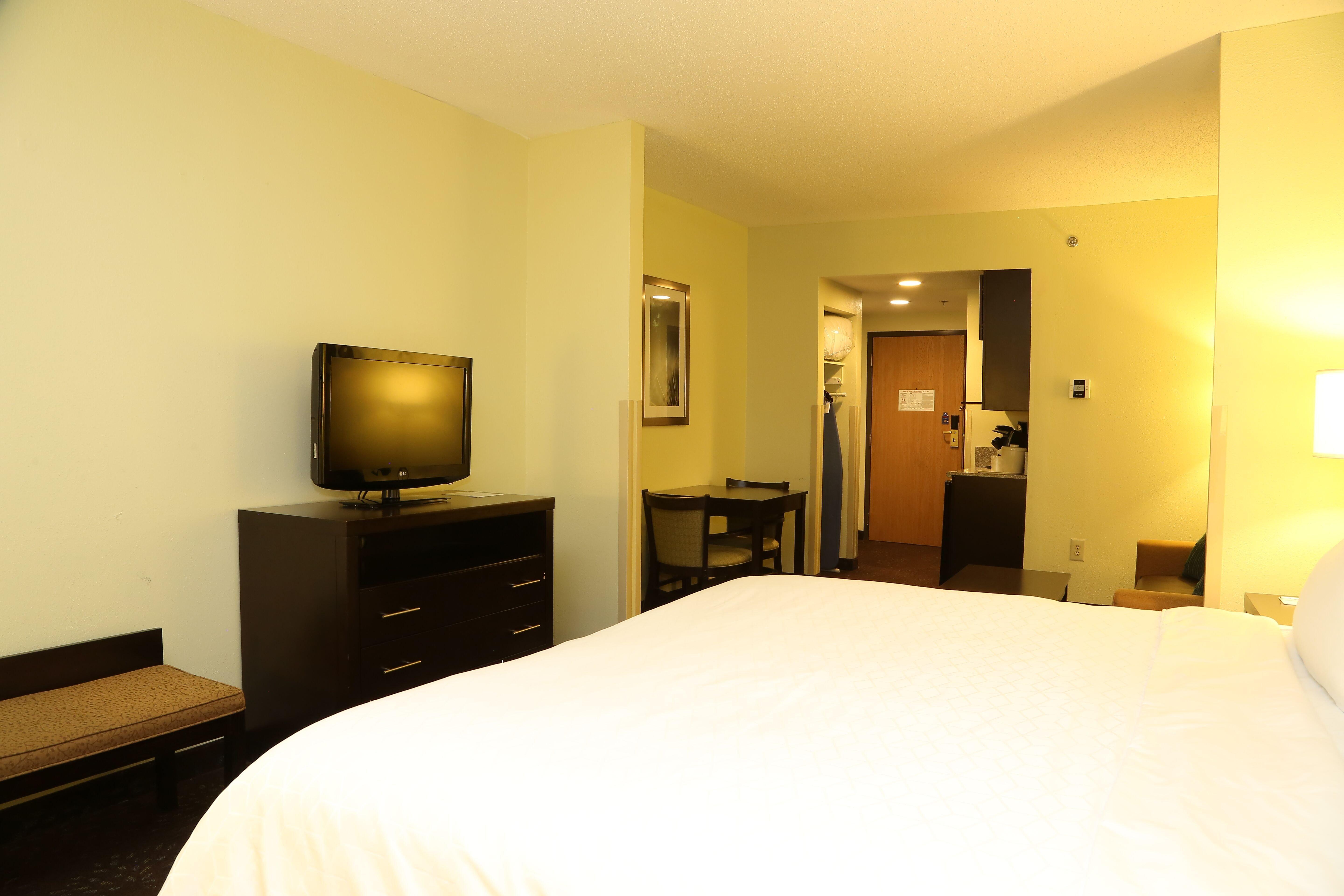 Holiday Inn Express Hotel & Suites Cleveland - Ms By Ihg מראה חיצוני תמונה