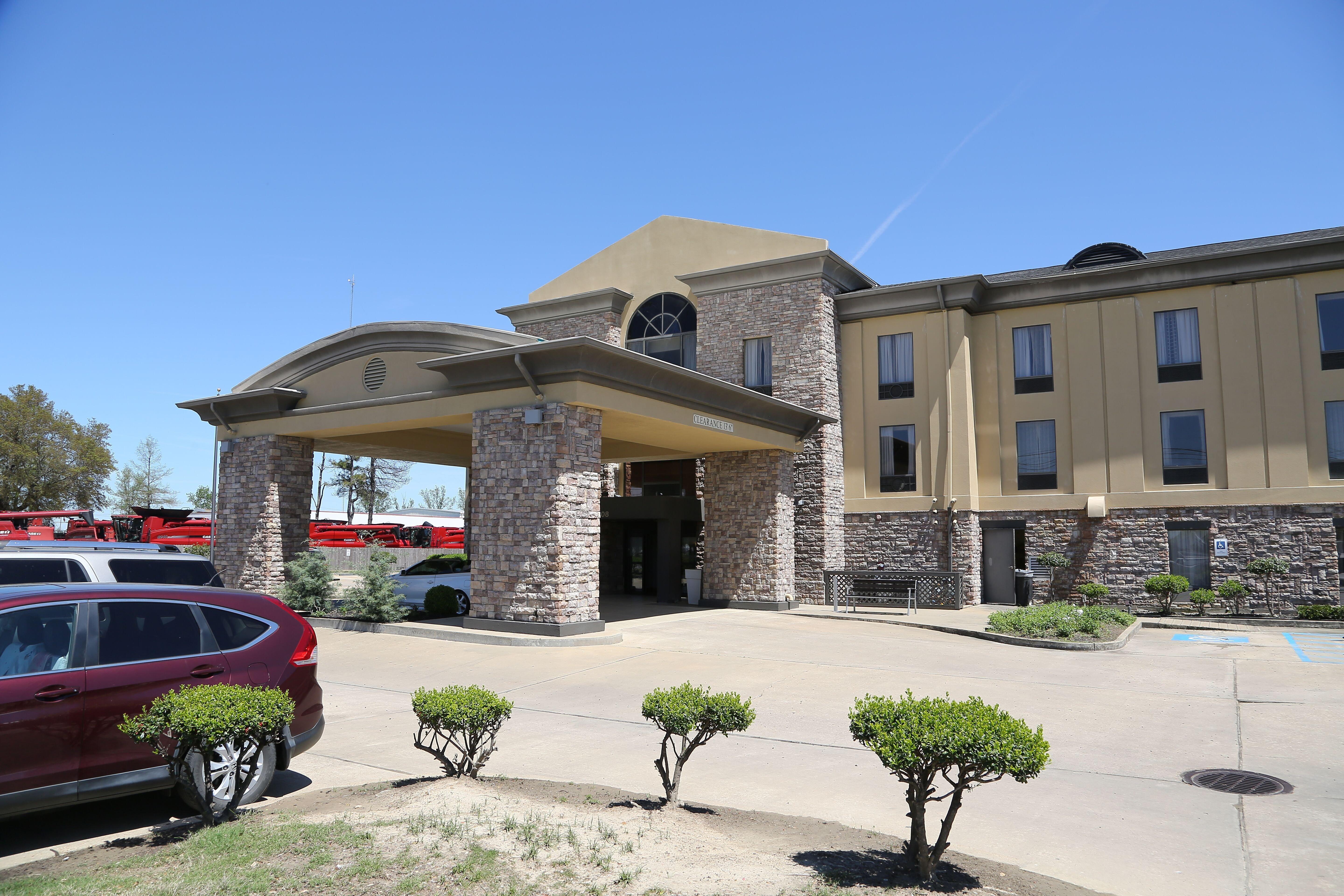 Holiday Inn Express Hotel & Suites Cleveland - Ms By Ihg מראה חיצוני תמונה