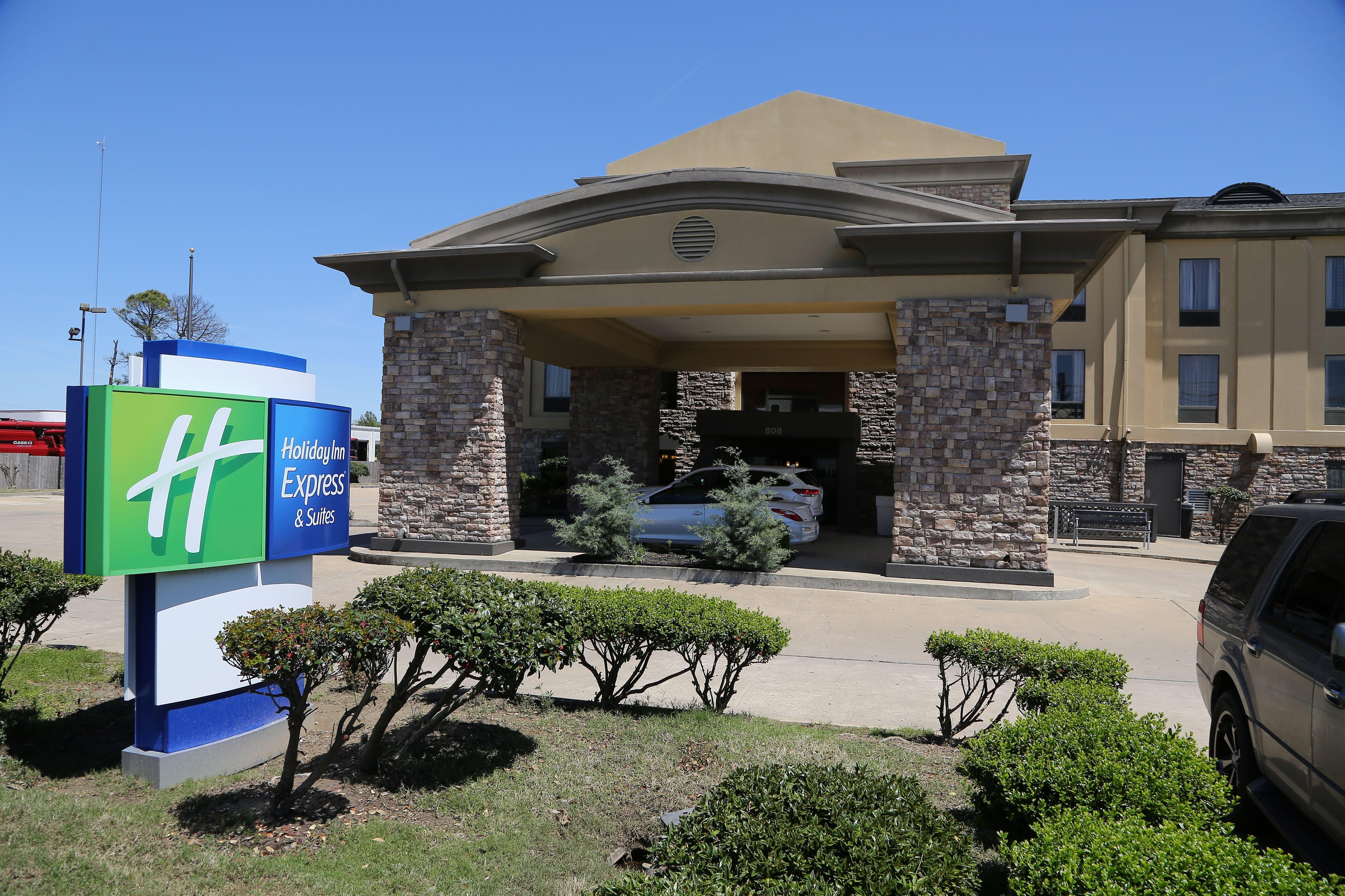 Holiday Inn Express Hotel & Suites Cleveland - Ms By Ihg מראה חיצוני תמונה