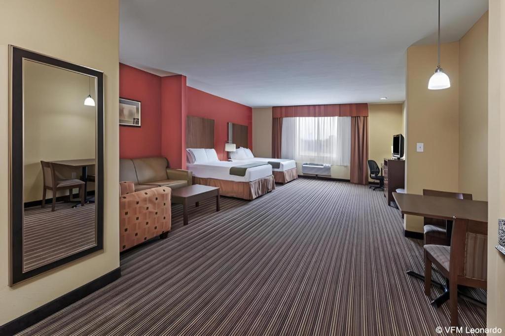 Holiday Inn Express Hotel & Suites Cleveland - Ms By Ihg מראה חיצוני תמונה
